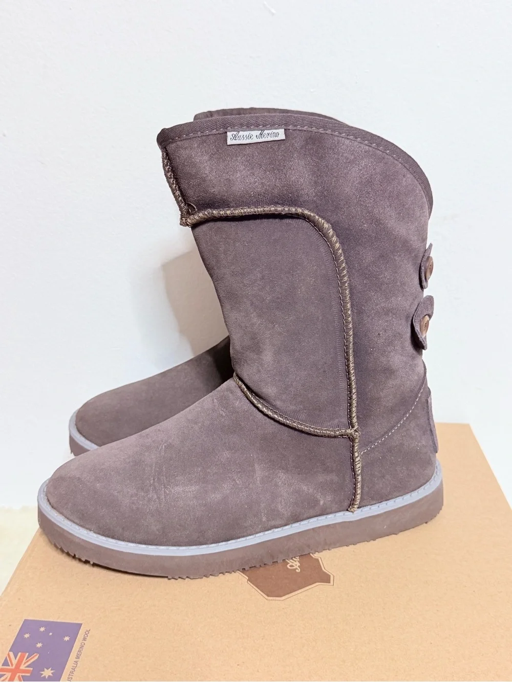 Aussie Merino Australia merino wool chocolate boot size 8 new with tags